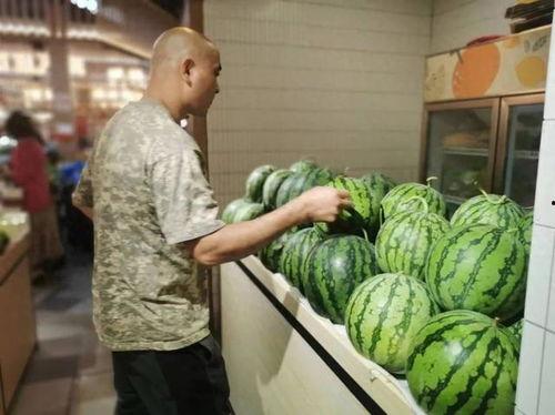 正在前往吃瓜大队