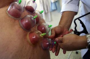 趴墙头吃瓜群众,揭秘趴墙头吃瓜群众的趣味生活