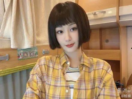 吃瓜清纯女明星视频,真实的一面让人惊讶